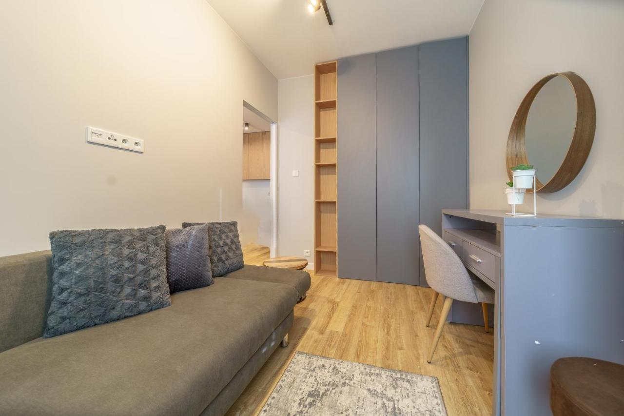 Bright And Charming- Golden Apartments- City Center&S18 Βαρσοβία Εξωτερικό φωτογραφία
