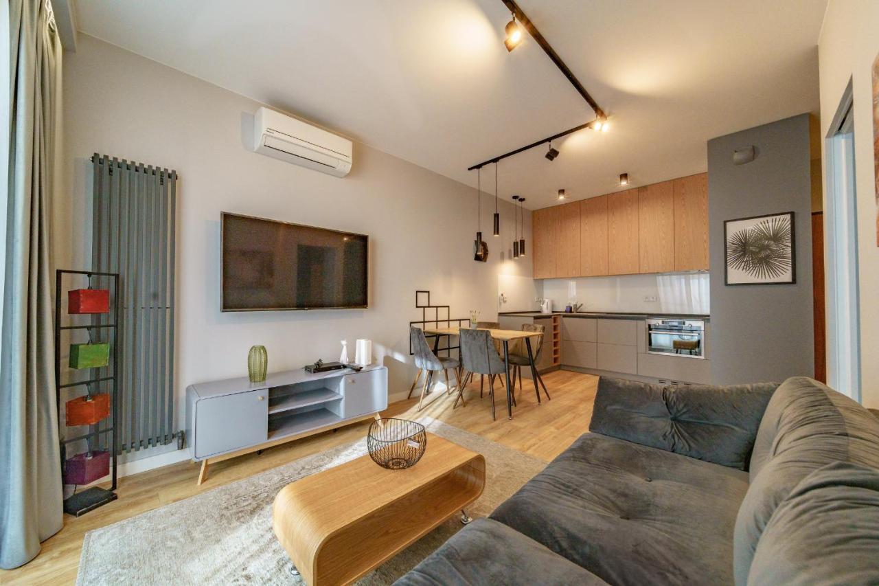 Bright And Charming- Golden Apartments- City Center&S18 Βαρσοβία Εξωτερικό φωτογραφία