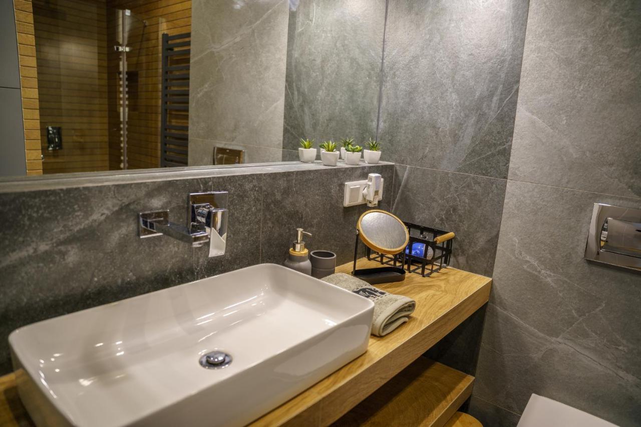 Bright And Charming- Golden Apartments- City Center&S18 Βαρσοβία Εξωτερικό φωτογραφία