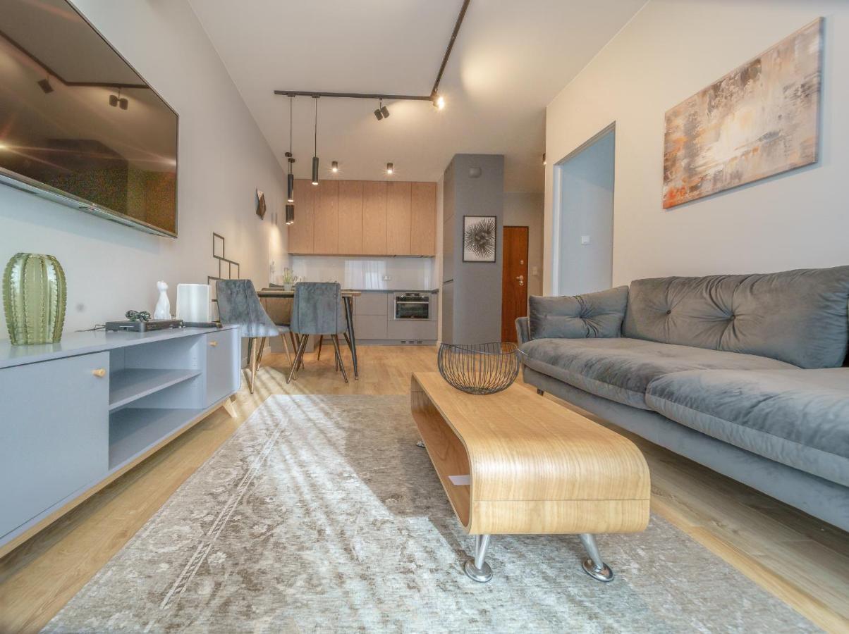 Bright And Charming- Golden Apartments- City Center&S18 Βαρσοβία Εξωτερικό φωτογραφία