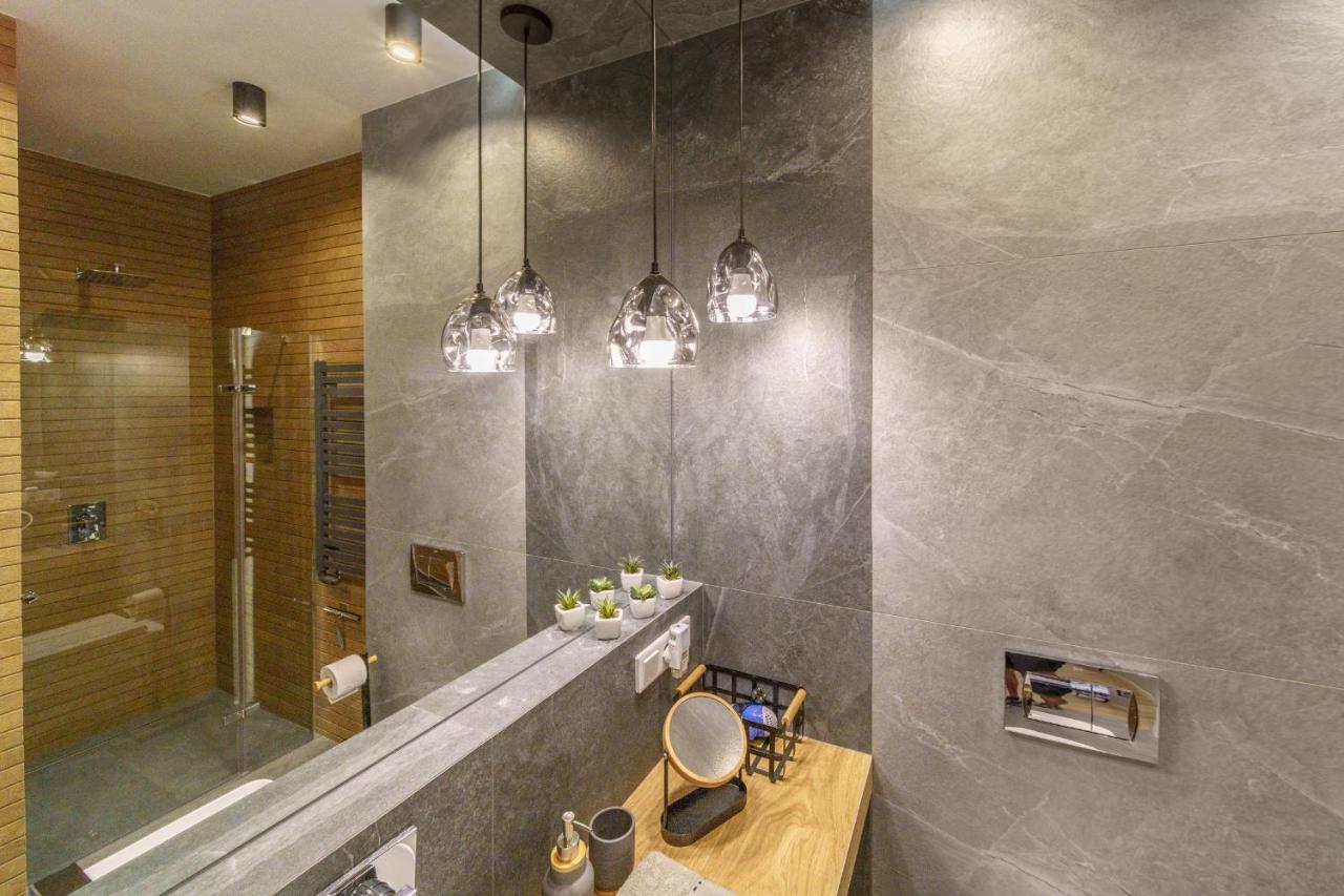 Bright And Charming- Golden Apartments- City Center&S18 Βαρσοβία Εξωτερικό φωτογραφία