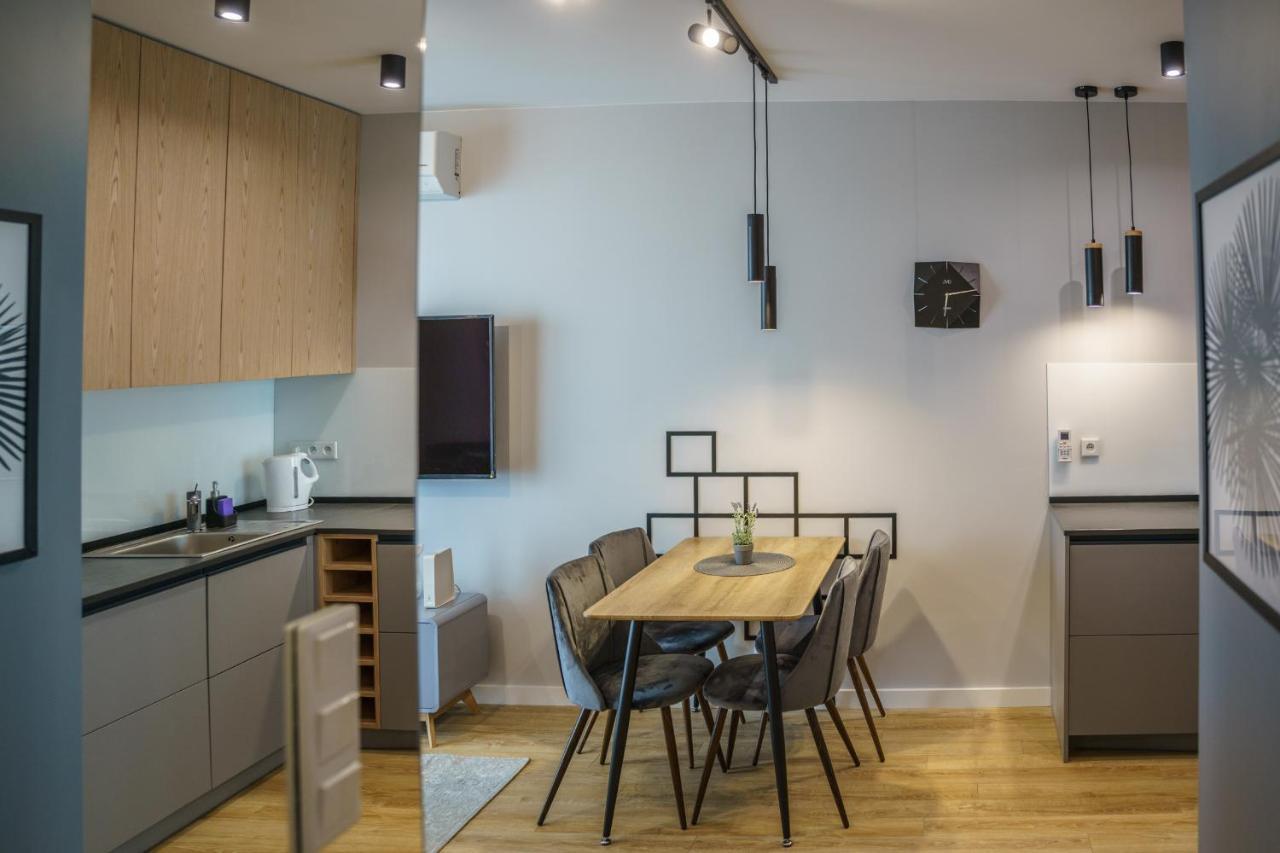 Bright And Charming- Golden Apartments- City Center&S18 Βαρσοβία Εξωτερικό φωτογραφία