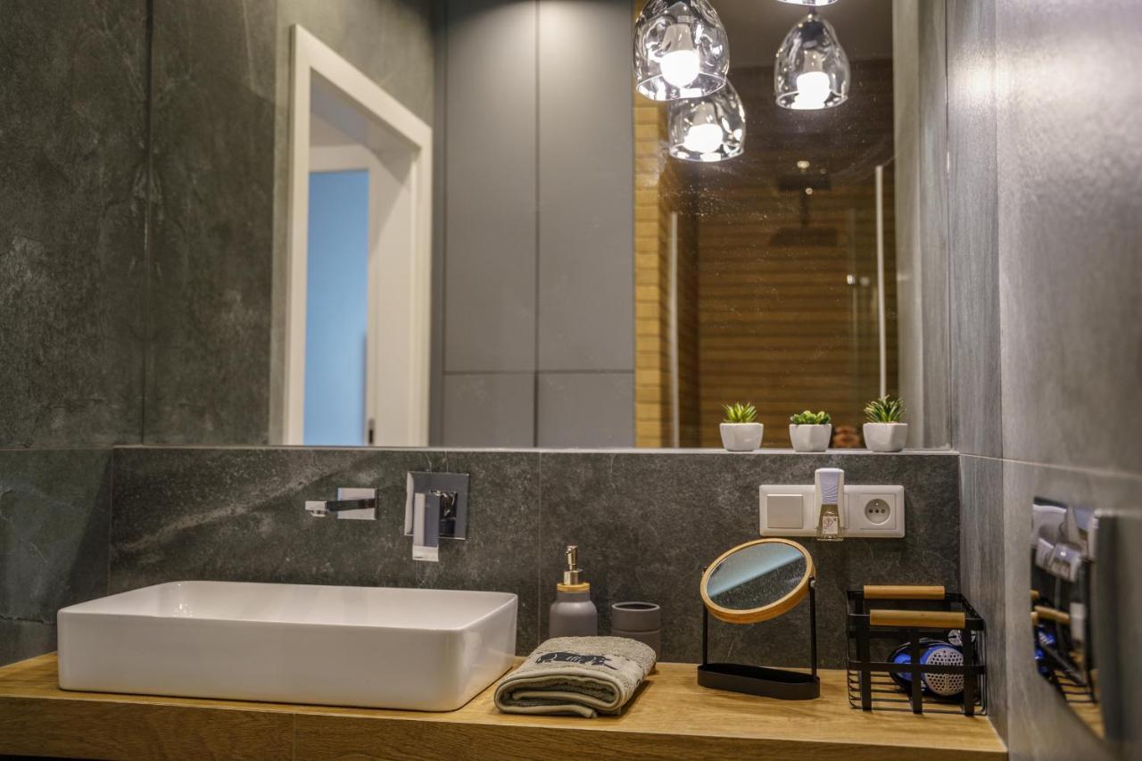 Bright And Charming- Golden Apartments- City Center&S18 Βαρσοβία Εξωτερικό φωτογραφία